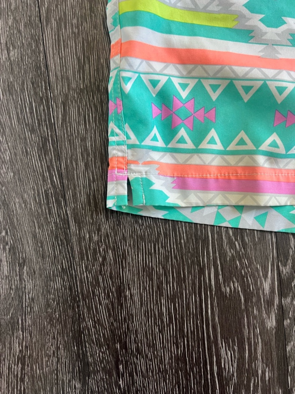 Chubbies "The En Fuegos" 5.5" Stretch Aztec Swim Trunks - Picture 2 of 8